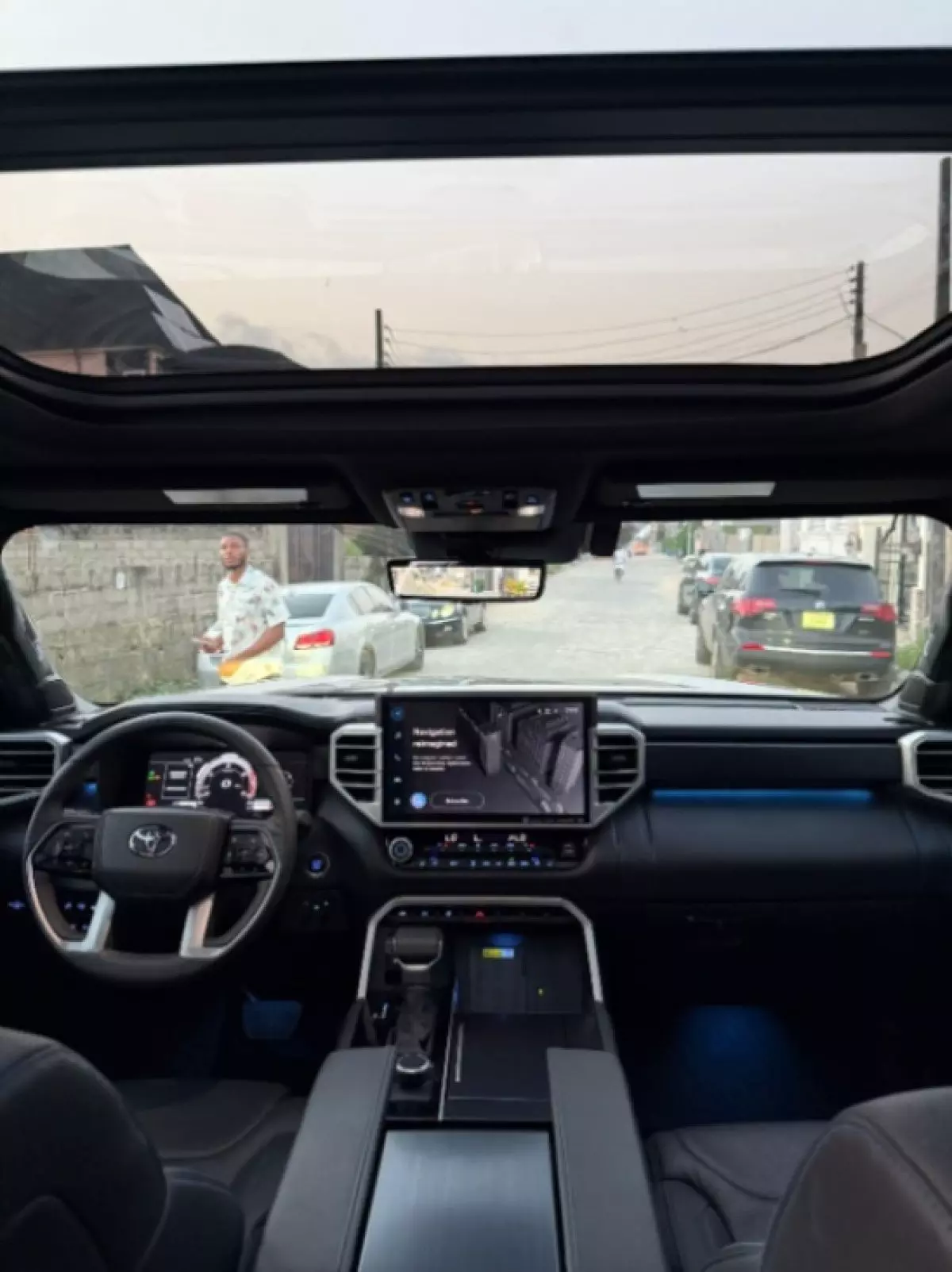interiorFront