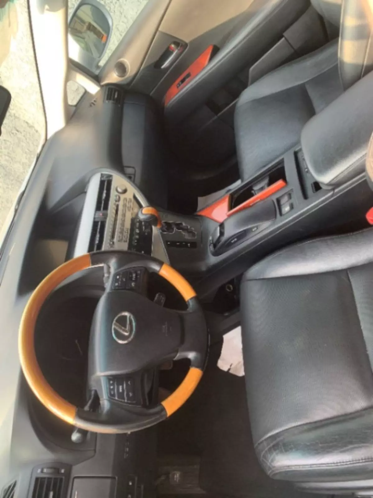 interiorFront