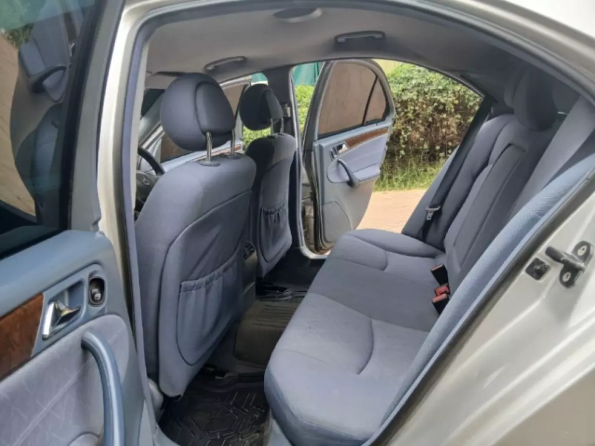 interiorBack