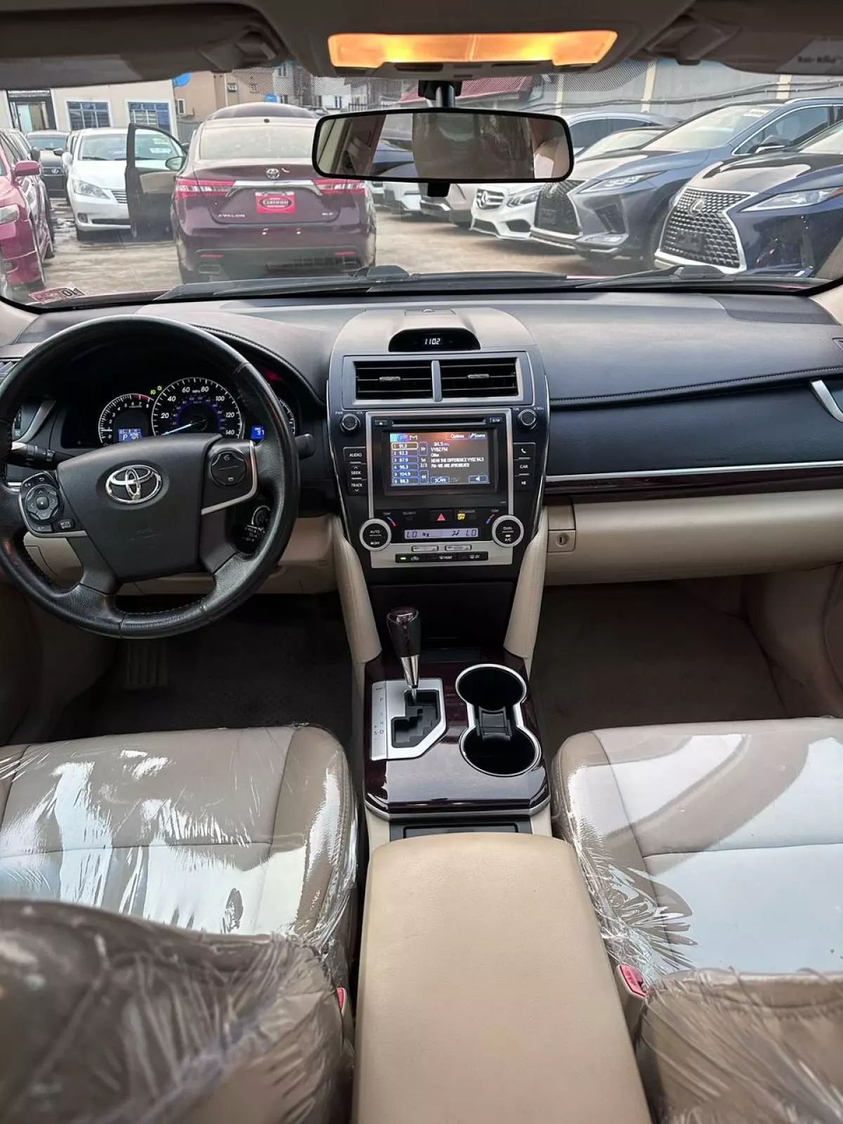 interiorFront