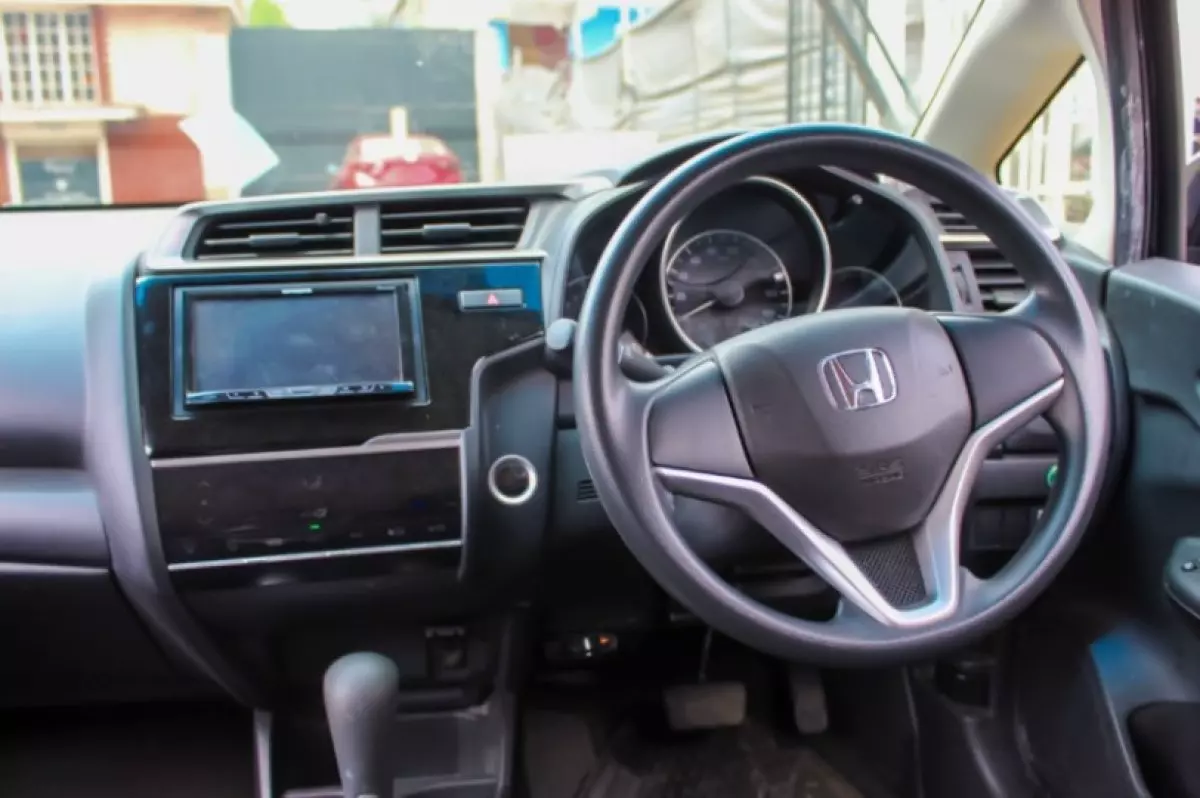interiorFront