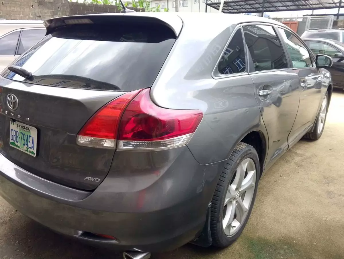 car Right Back