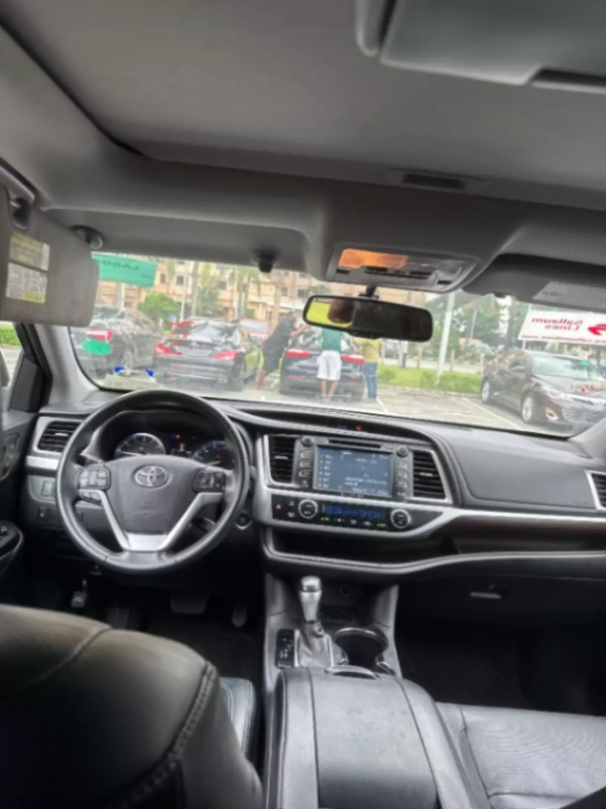 interiorFront