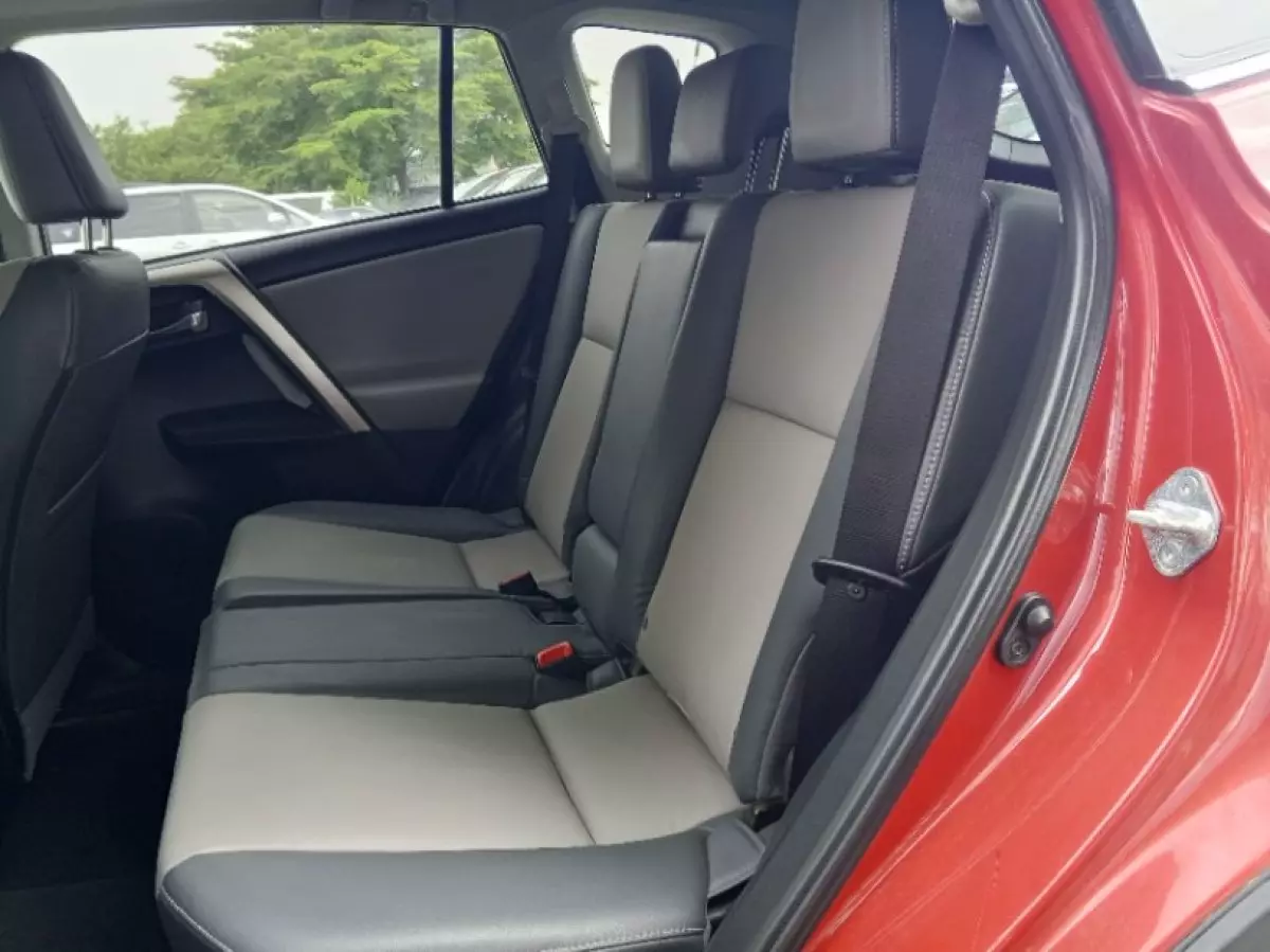 interiorBack