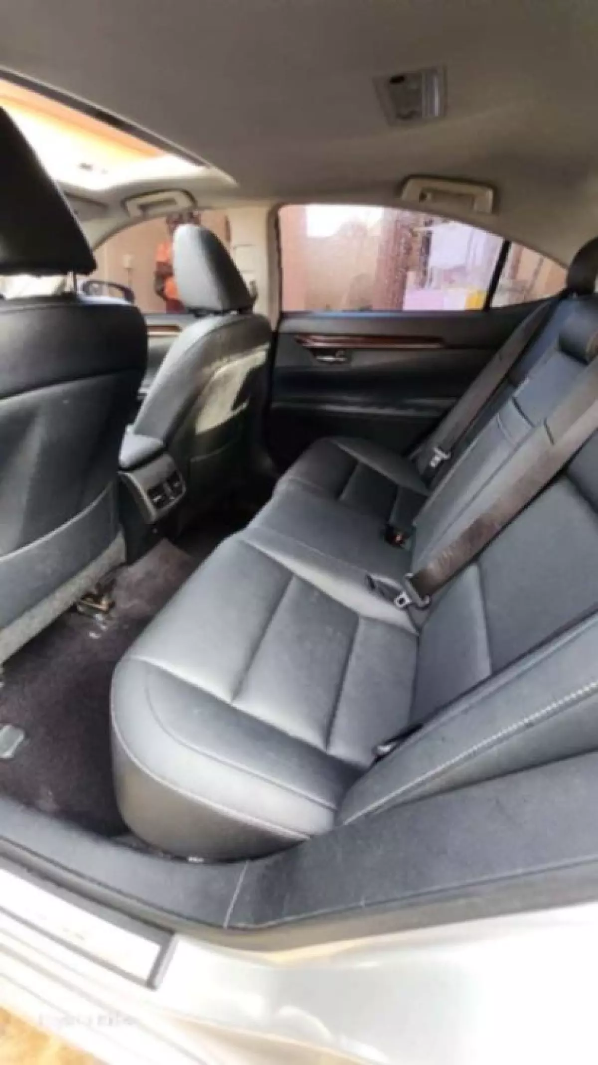 interiorBack