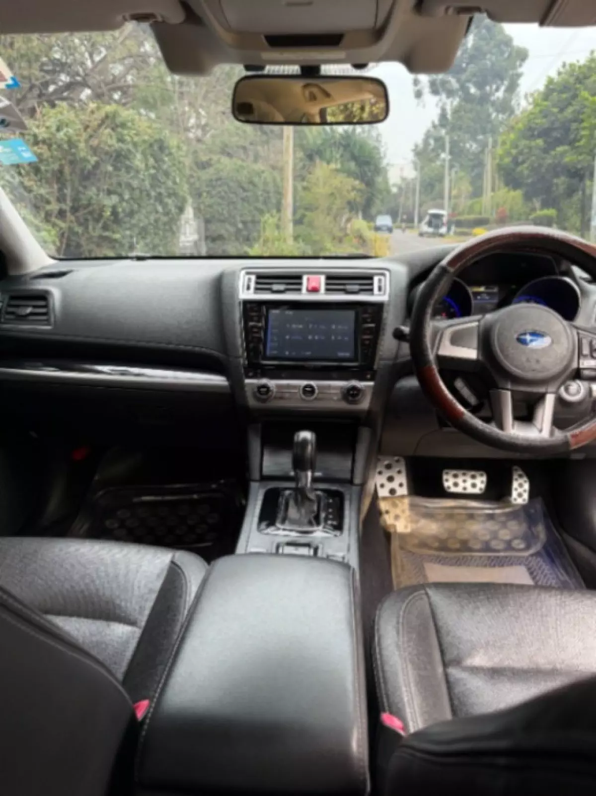 interiorFront