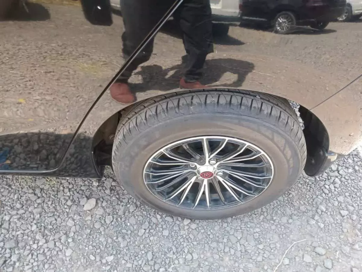 tyre2