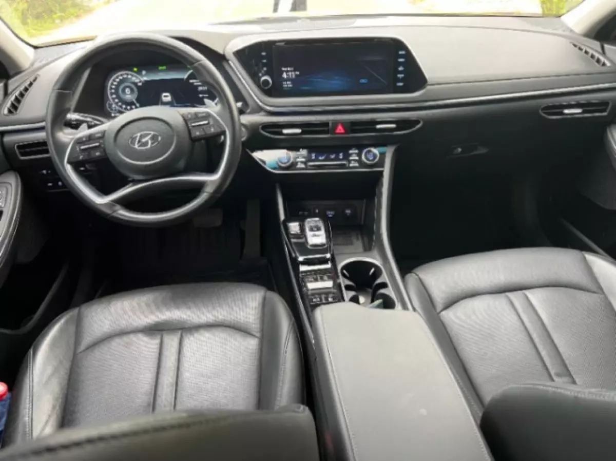 interiorFront