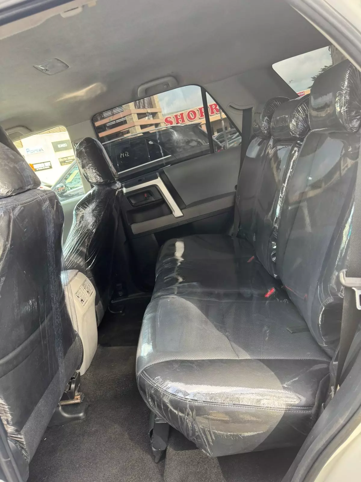interiorBack
