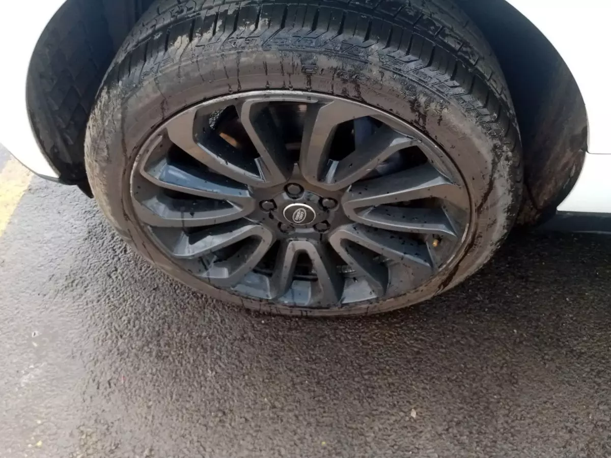 tyre2