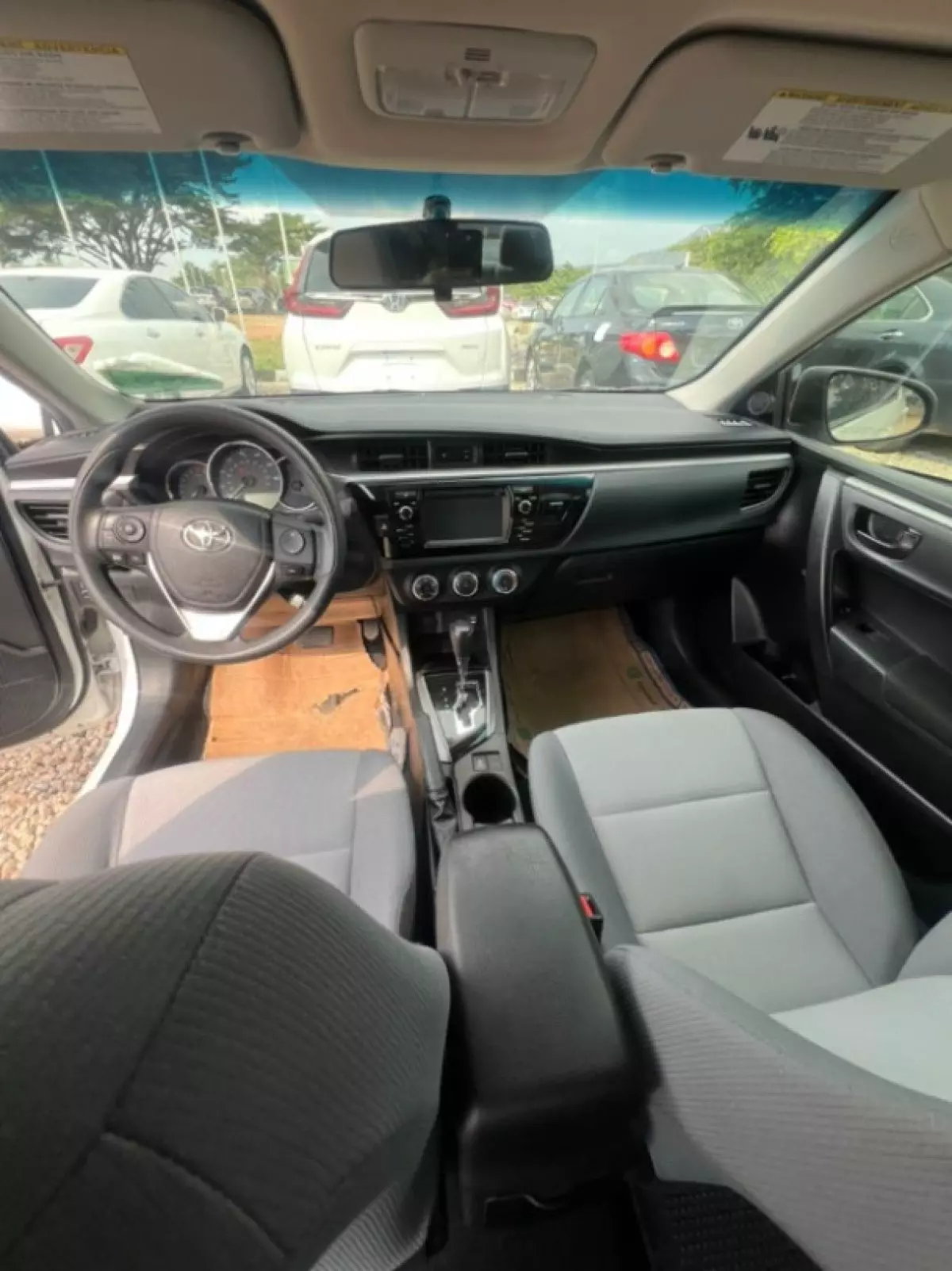 interiorFront