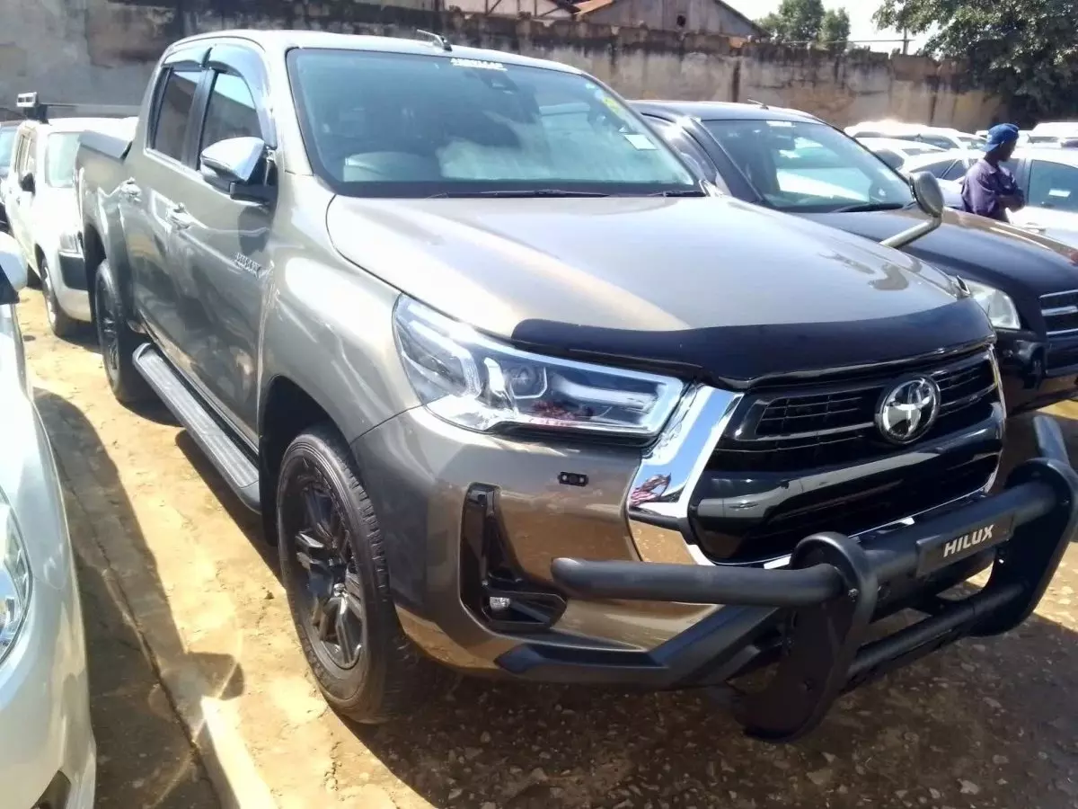 Toyota Hilux Revo  - 2021