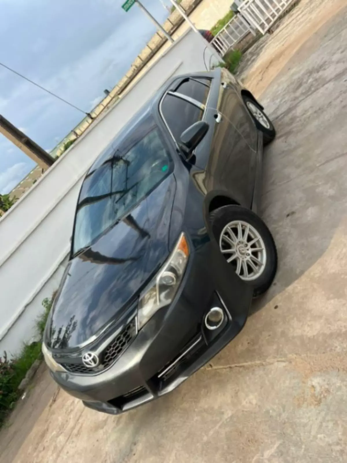 Toyota Camry - 2012