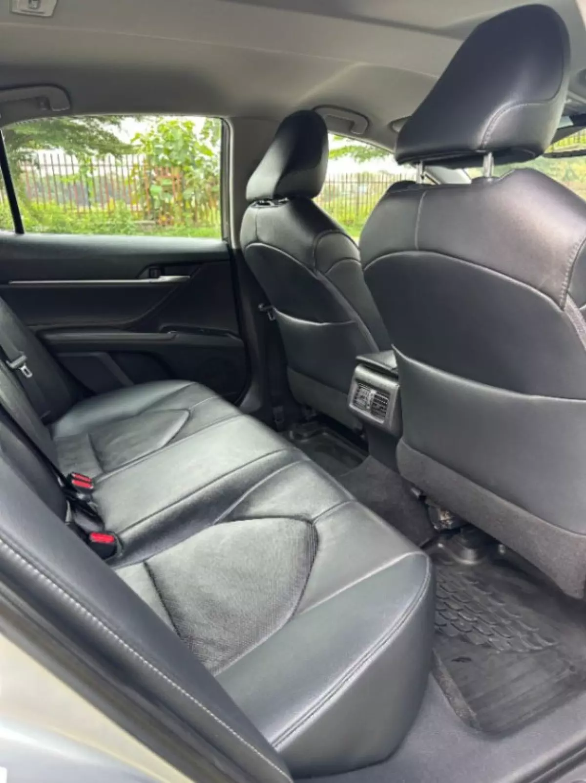 interiorBack