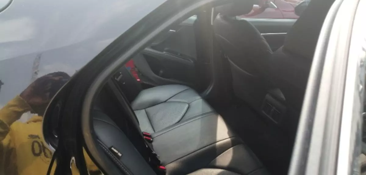 interiorBack