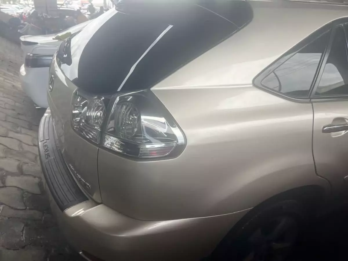 car Right Back