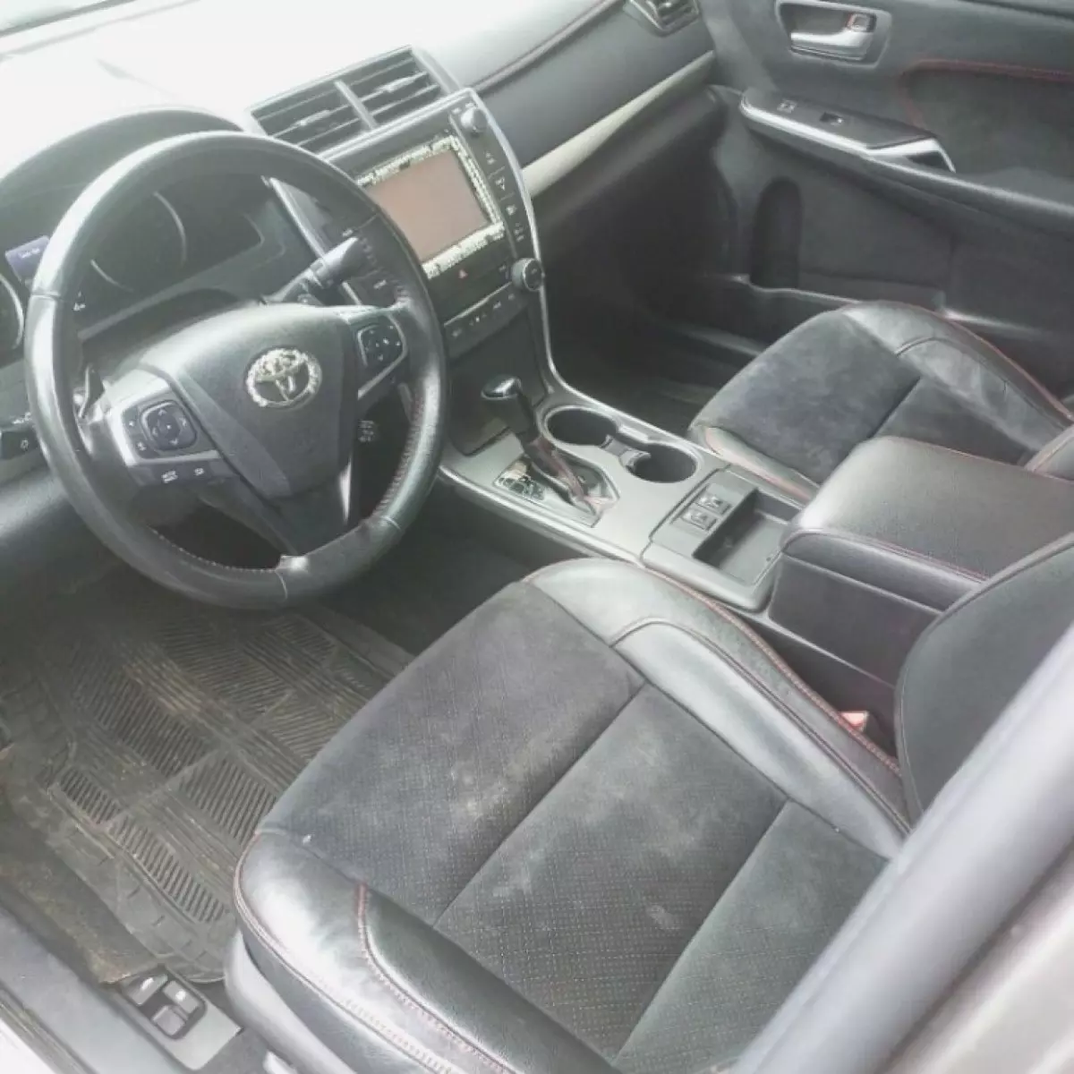 interiorFront