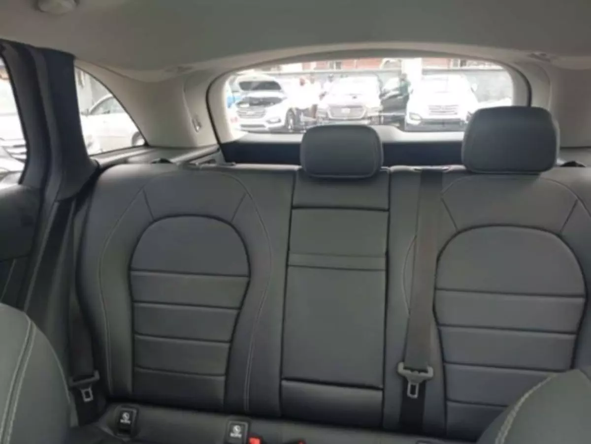interiorBack