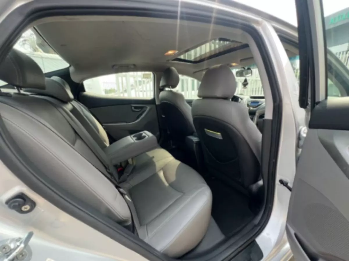 interiorBack