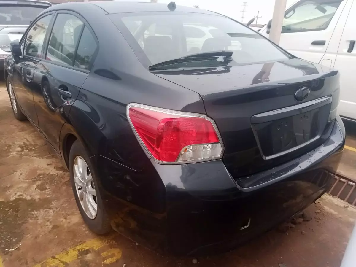 car Right Back