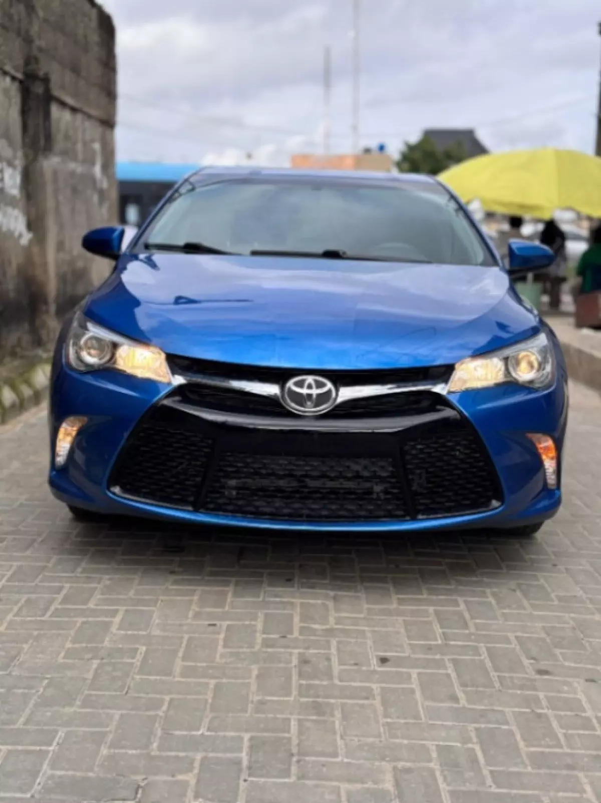 Toyota Camry - 2016