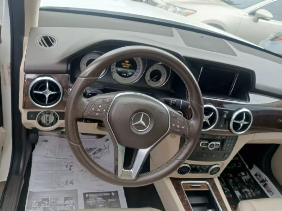 interiorFront