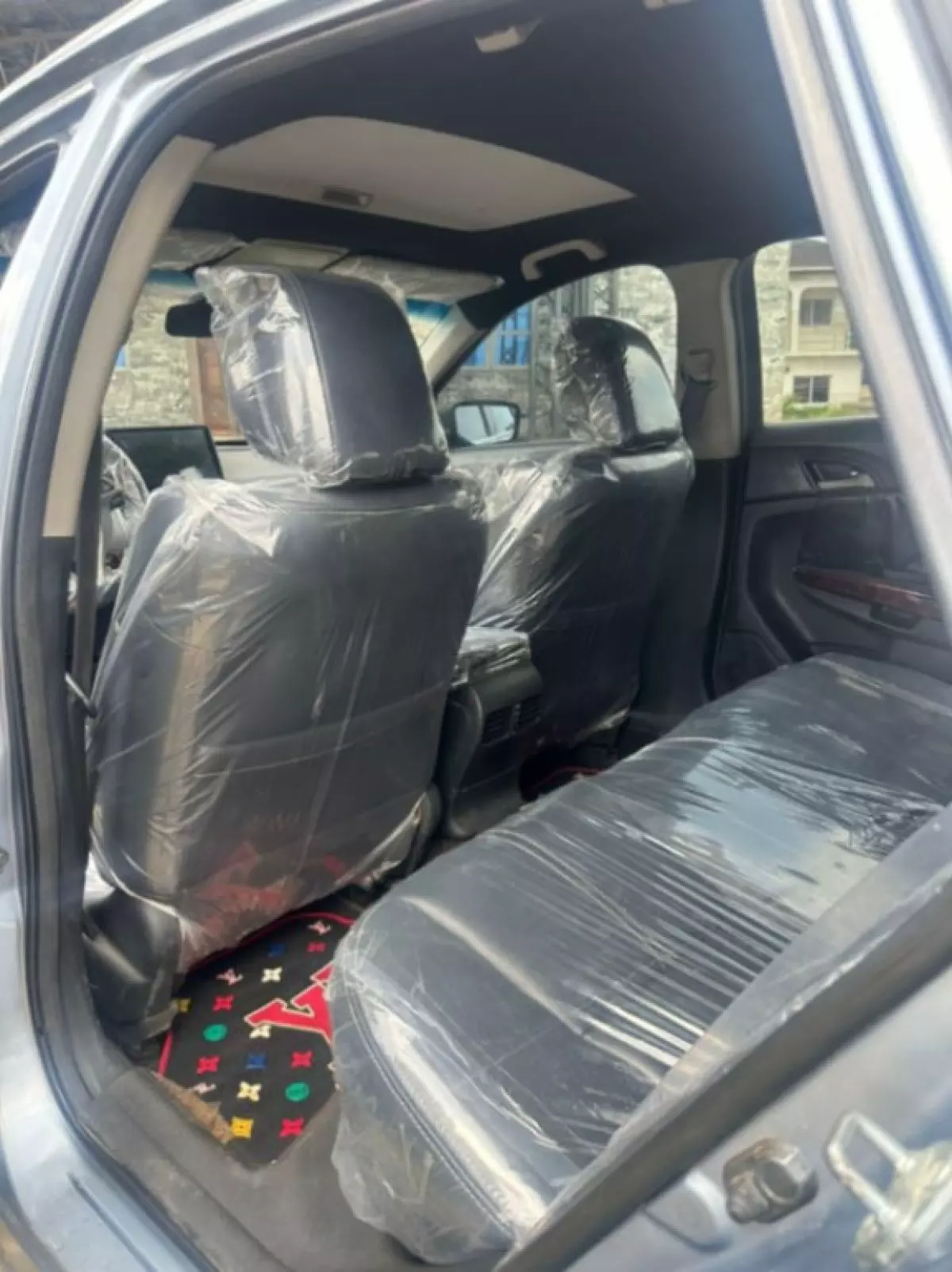interiorBack