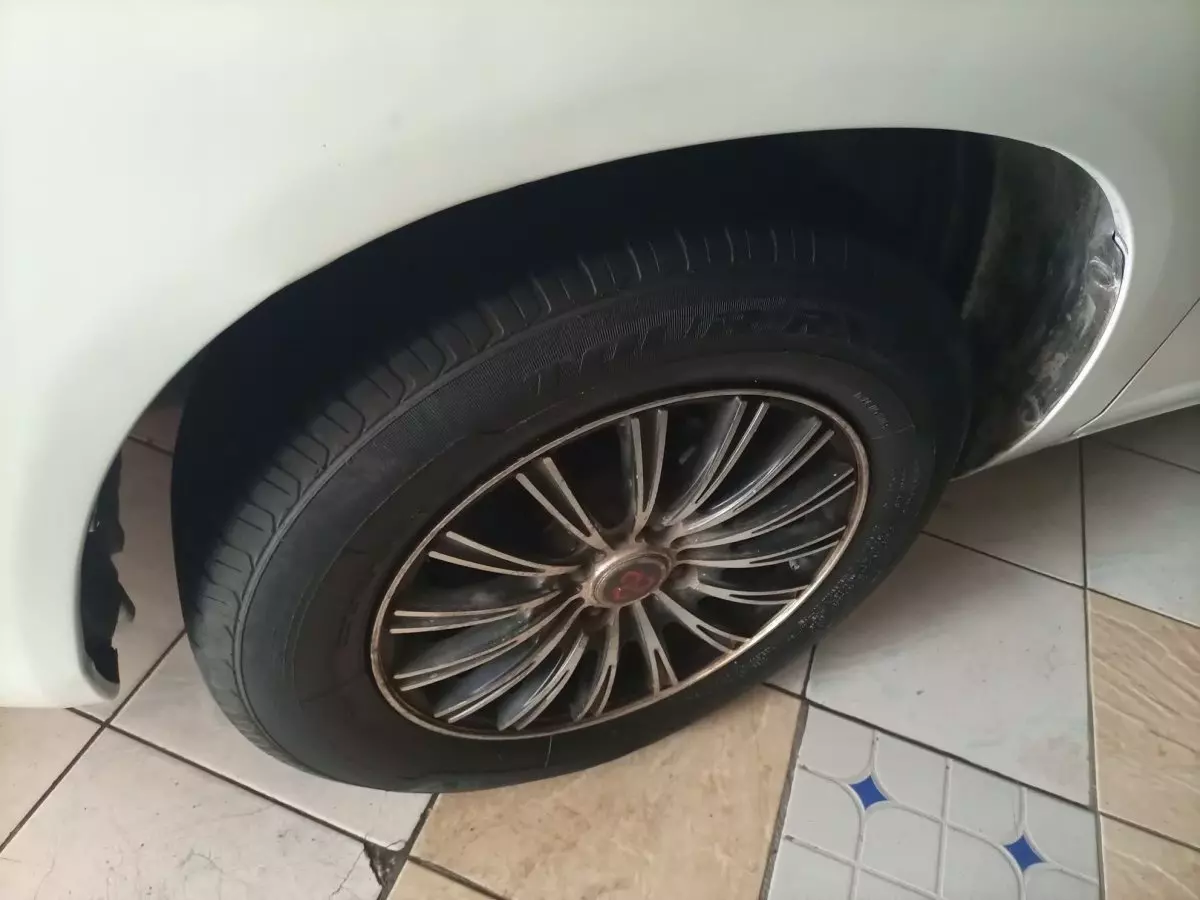tyre1