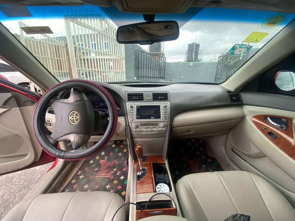 interiorFront