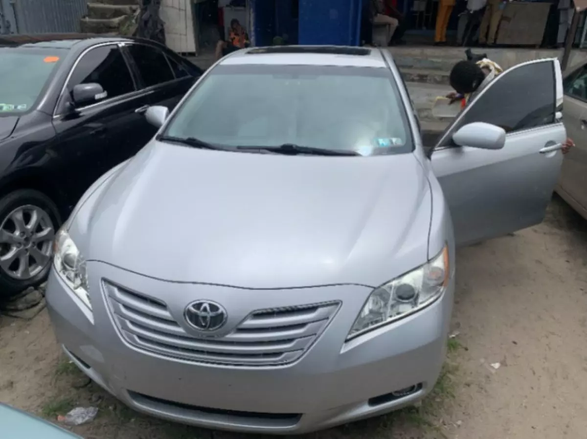 Toyota Camry - 2007