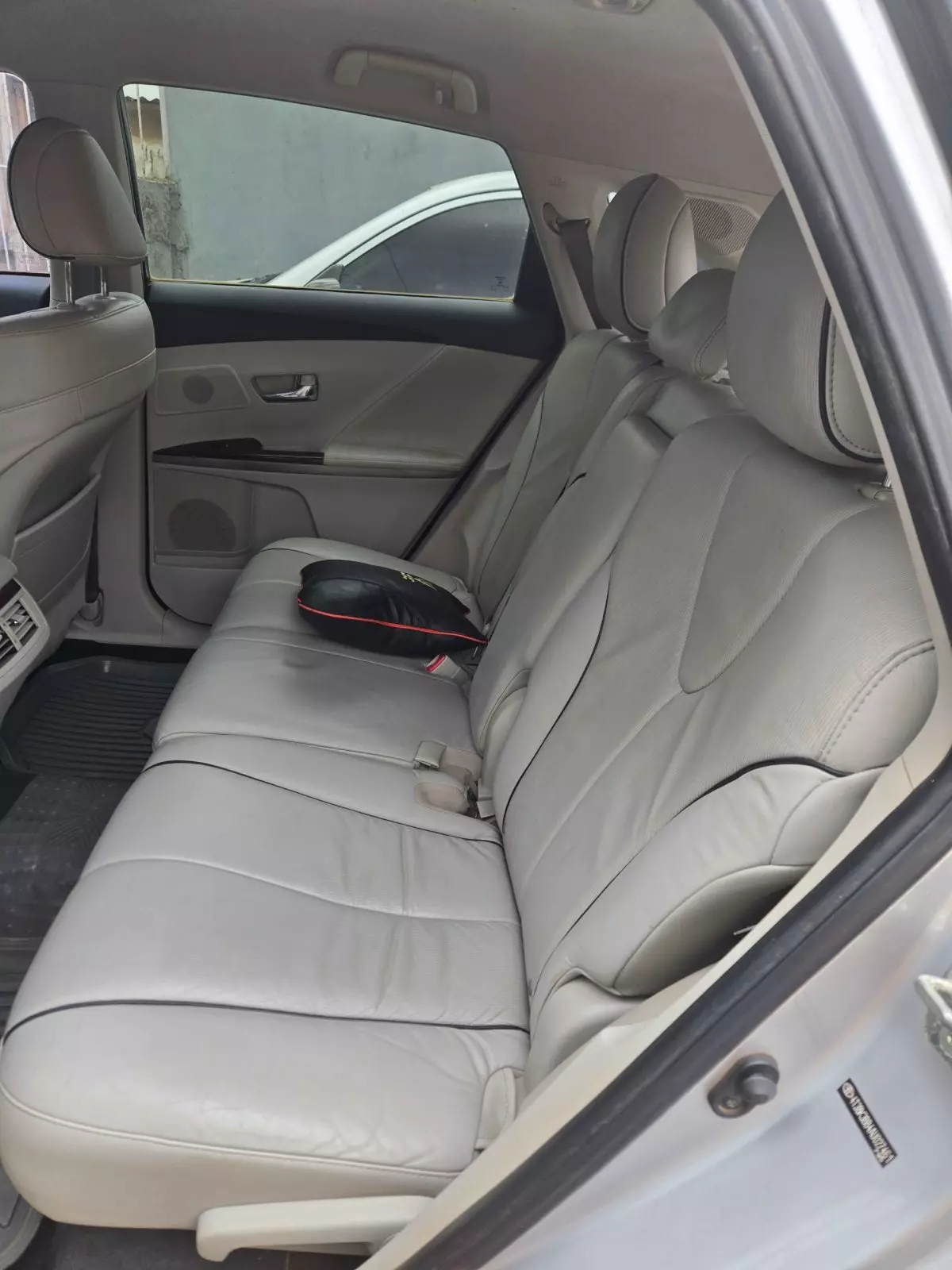interiorBack