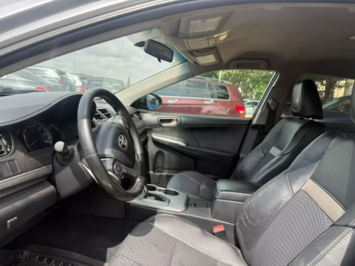 interiorFront