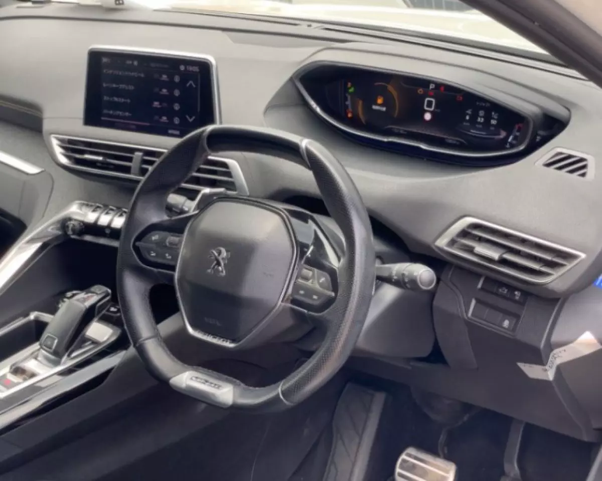 interiorFront