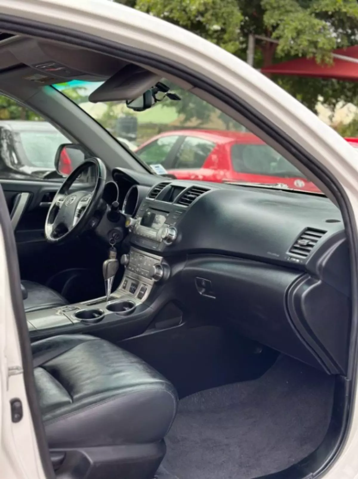 interiorFront