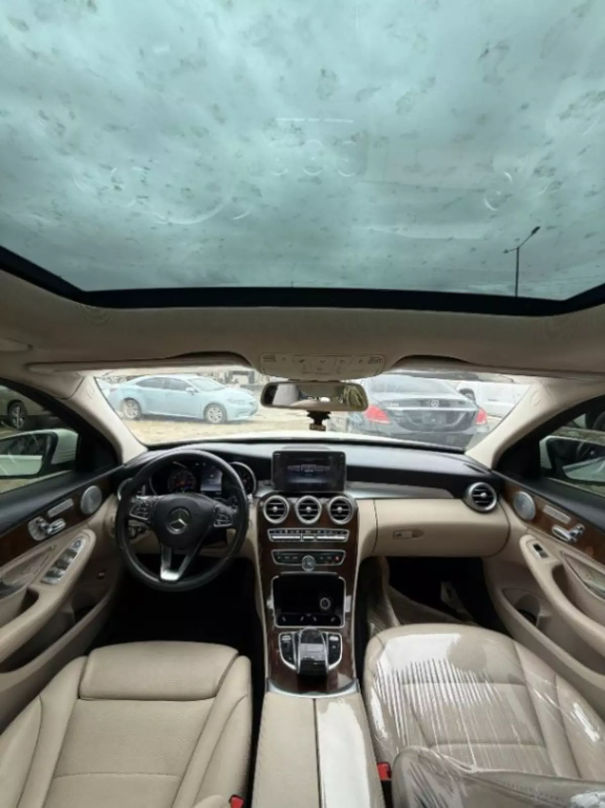 interiorFront