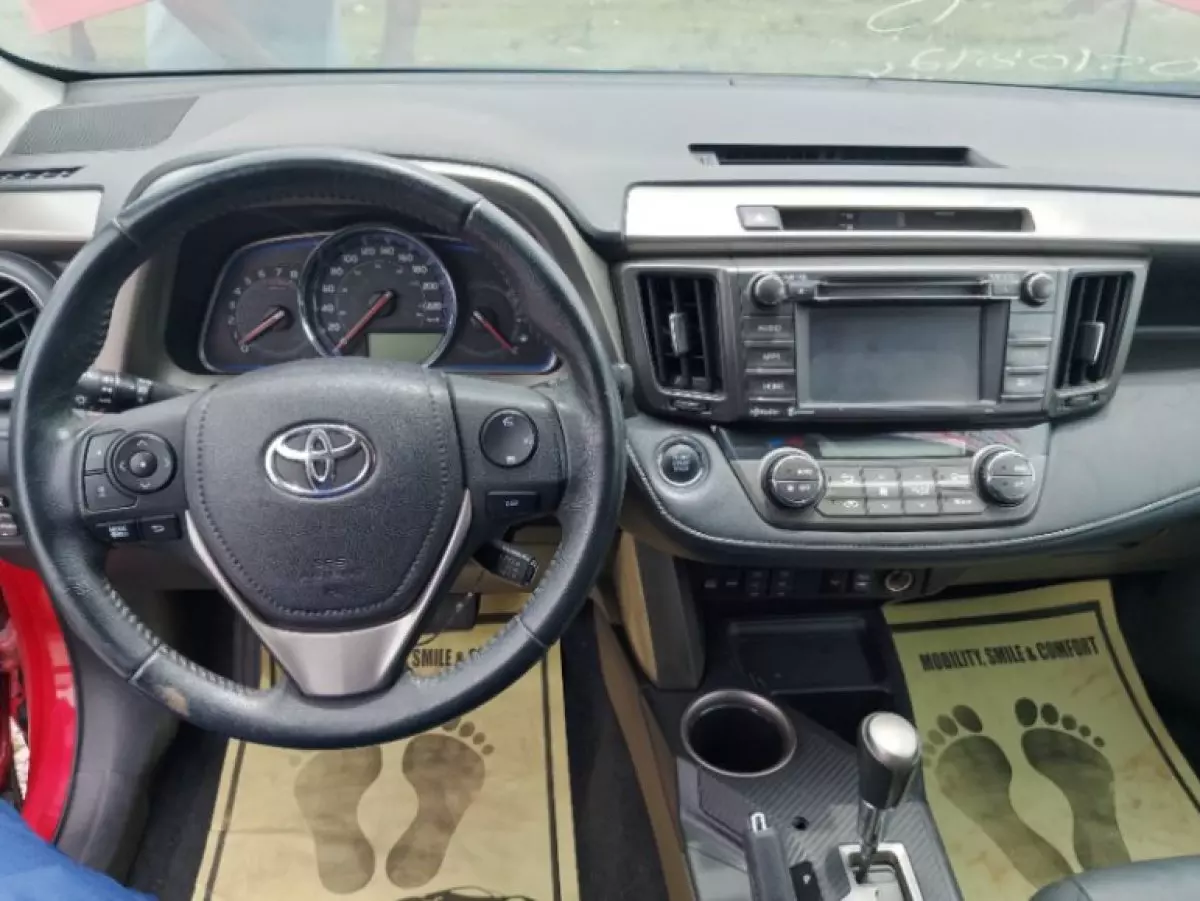 interiorFront