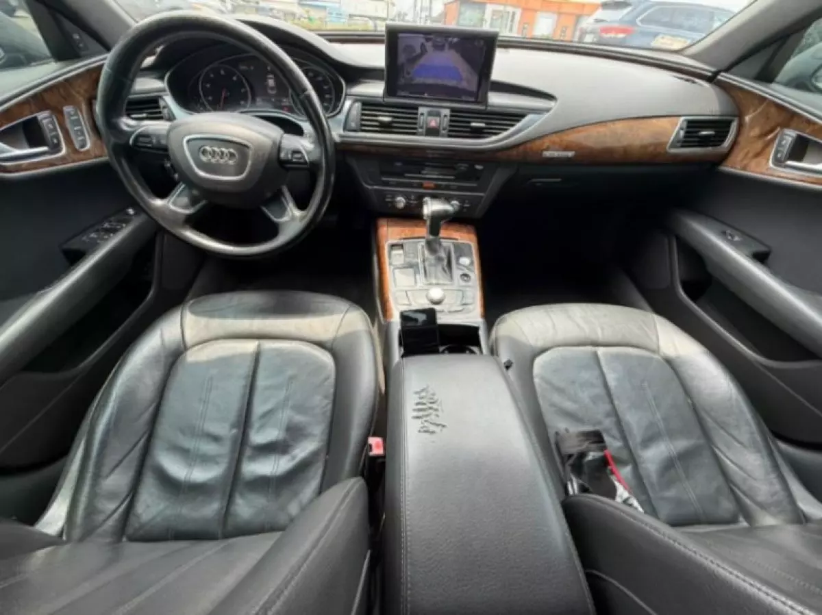 interiorFront