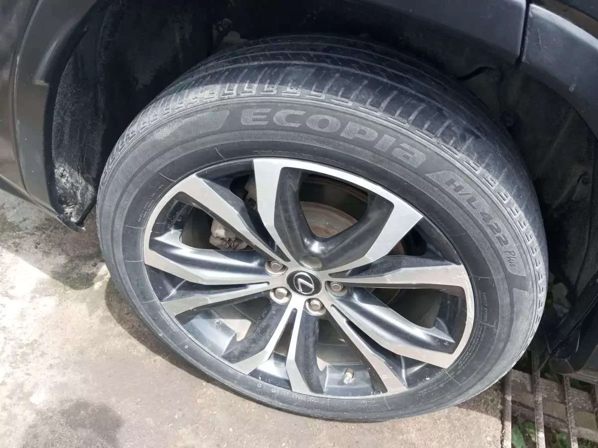 tyre2