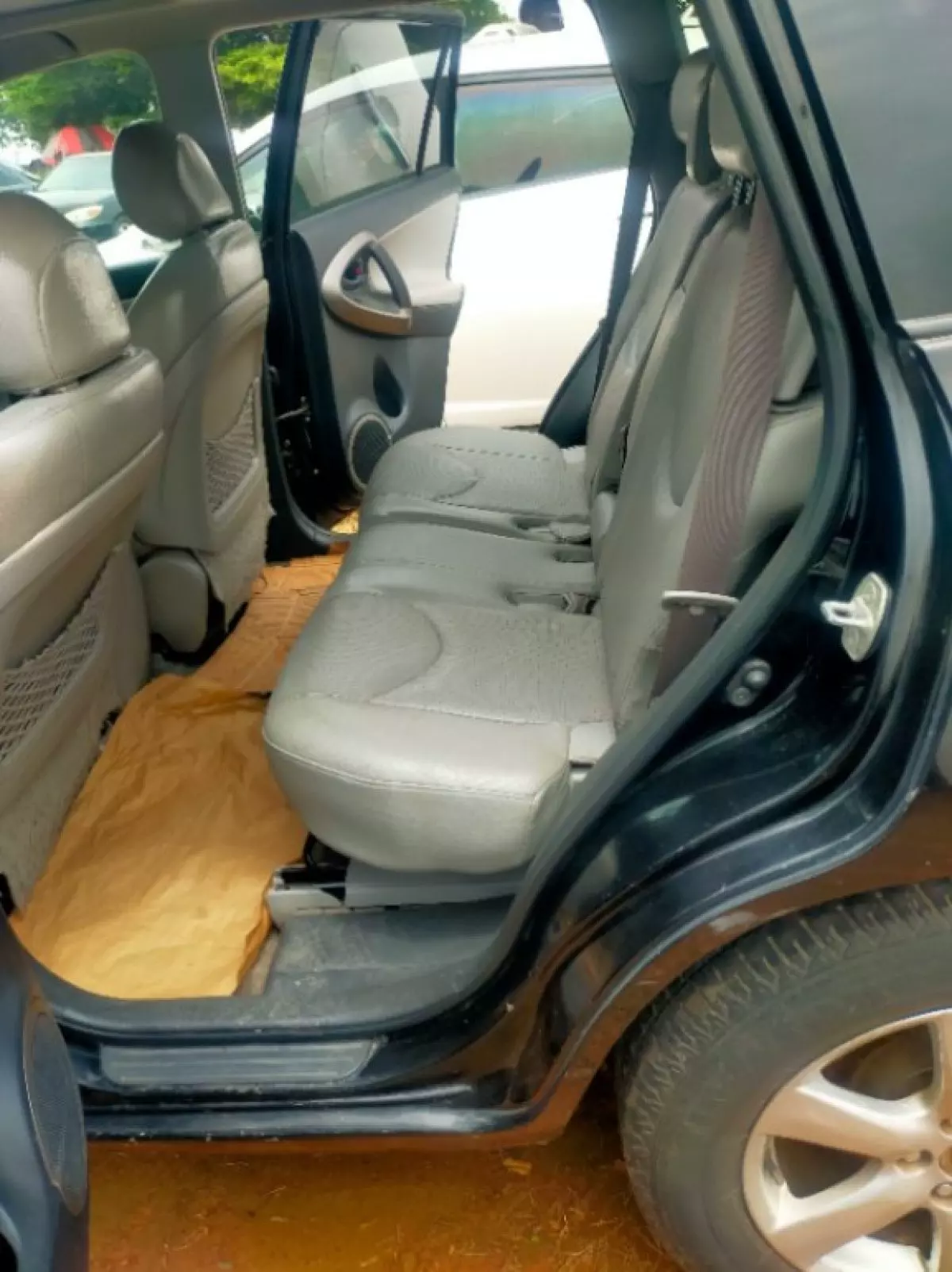 interiorBack