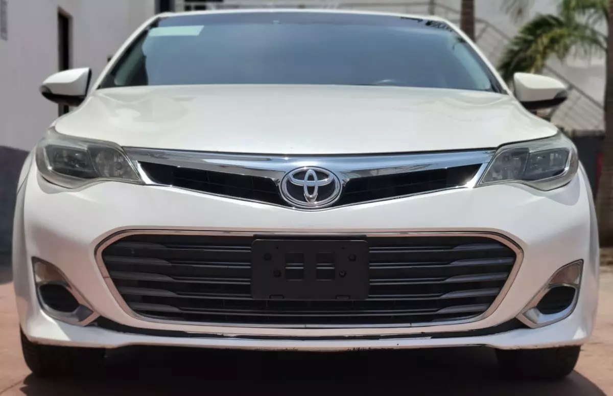 Toyota Avalon - 2014