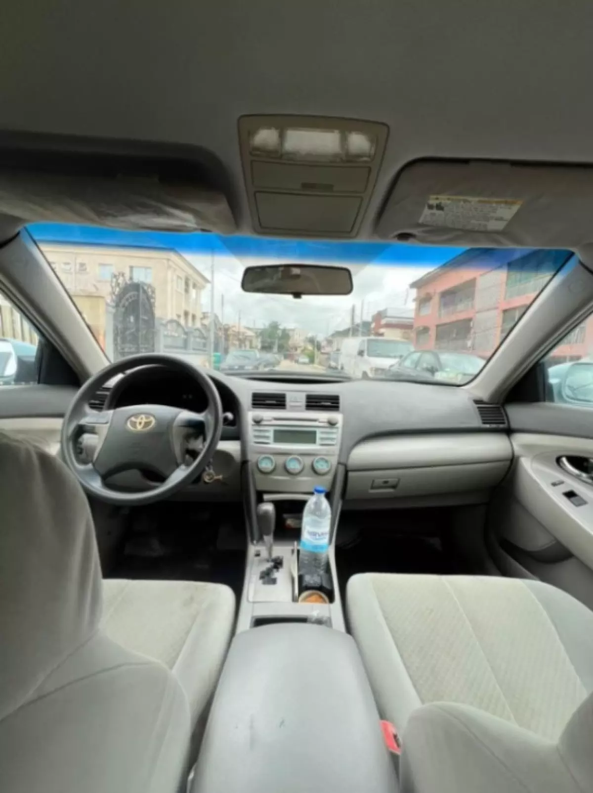 interiorFront