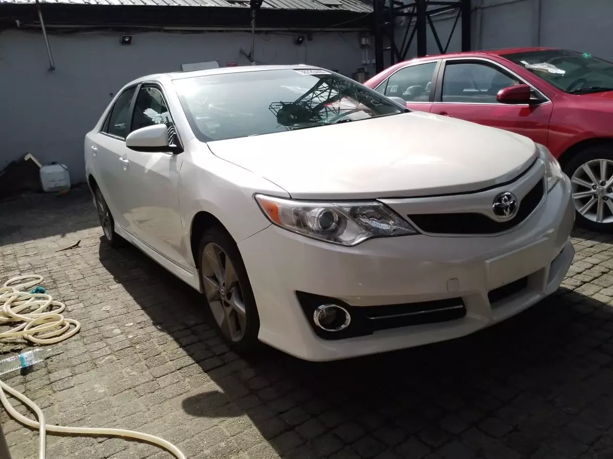 Toyota Corolla - 2012