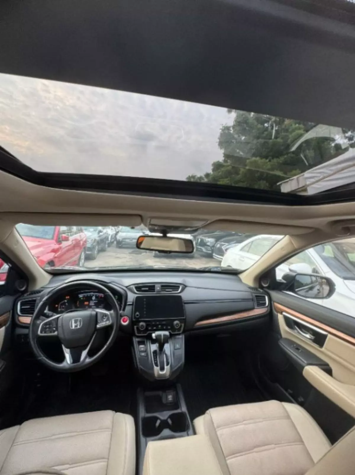 interiorFront