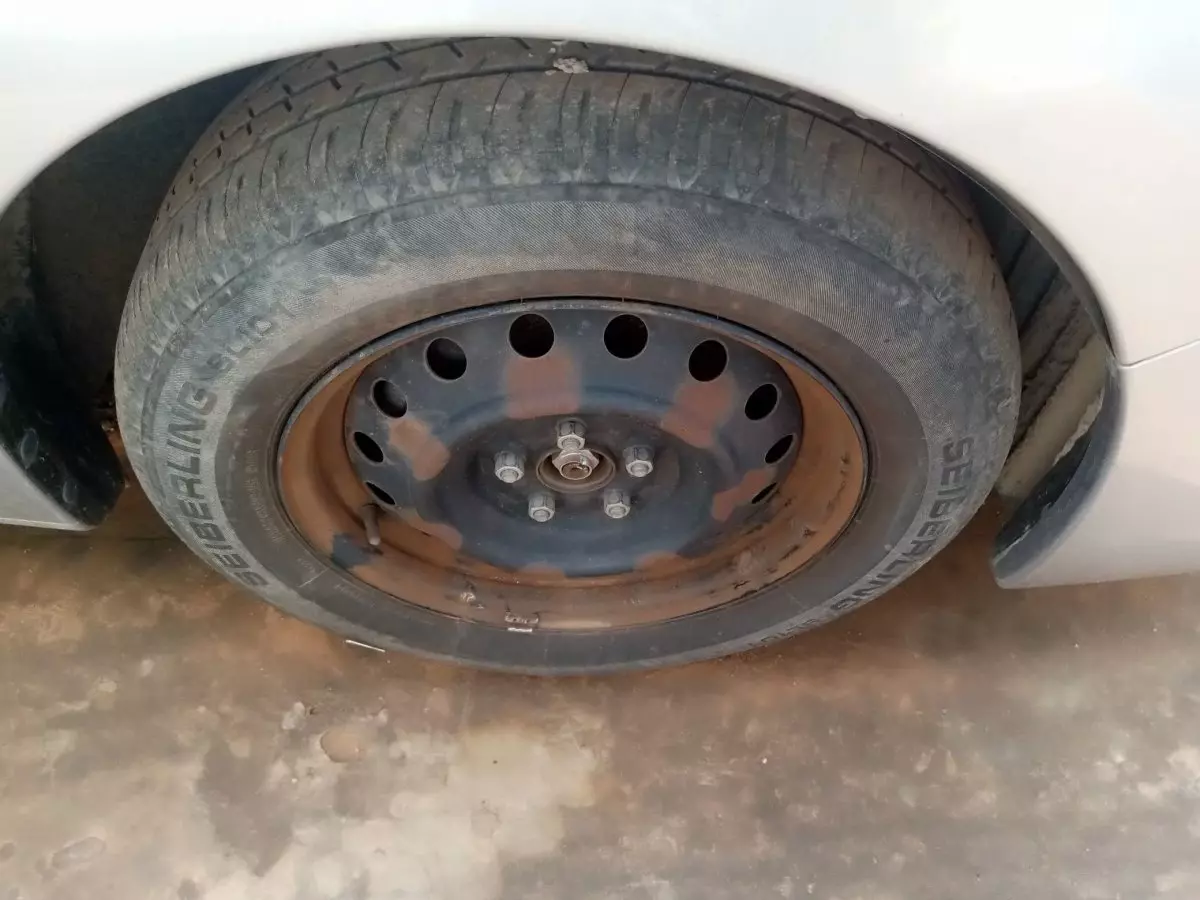 tyre2
