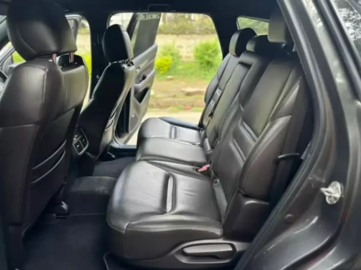 interiorBack