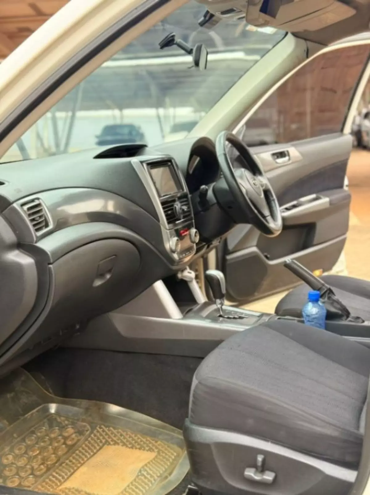 interiorBack