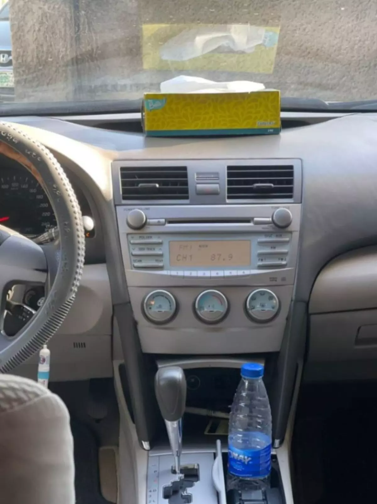 interiorFront