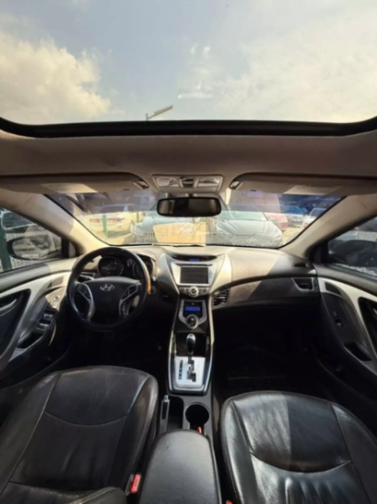 interiorFront