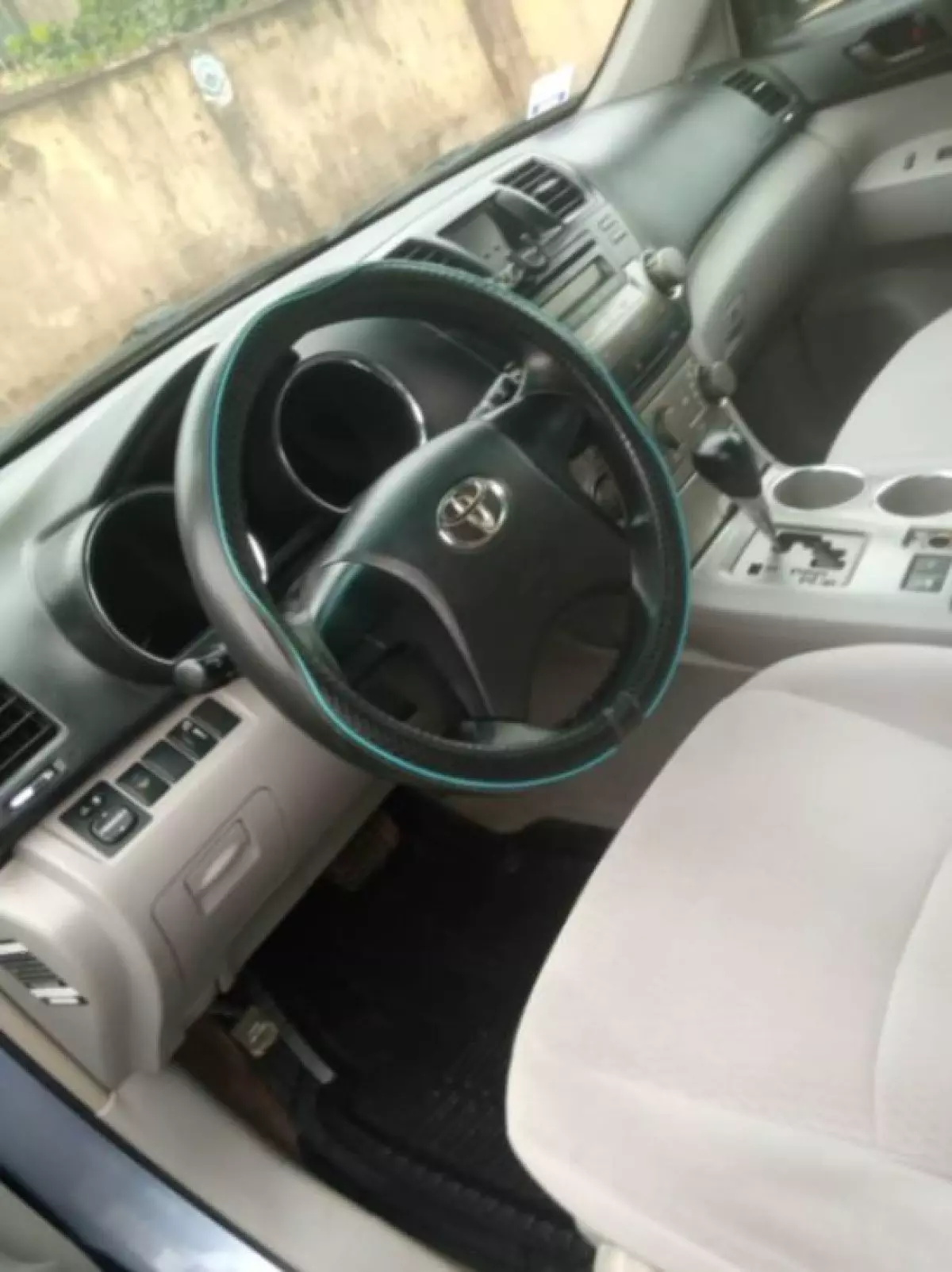 interiorFront