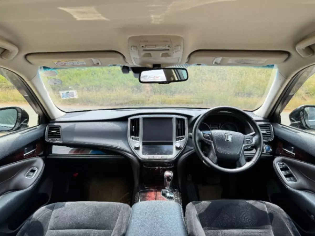 interiorFront